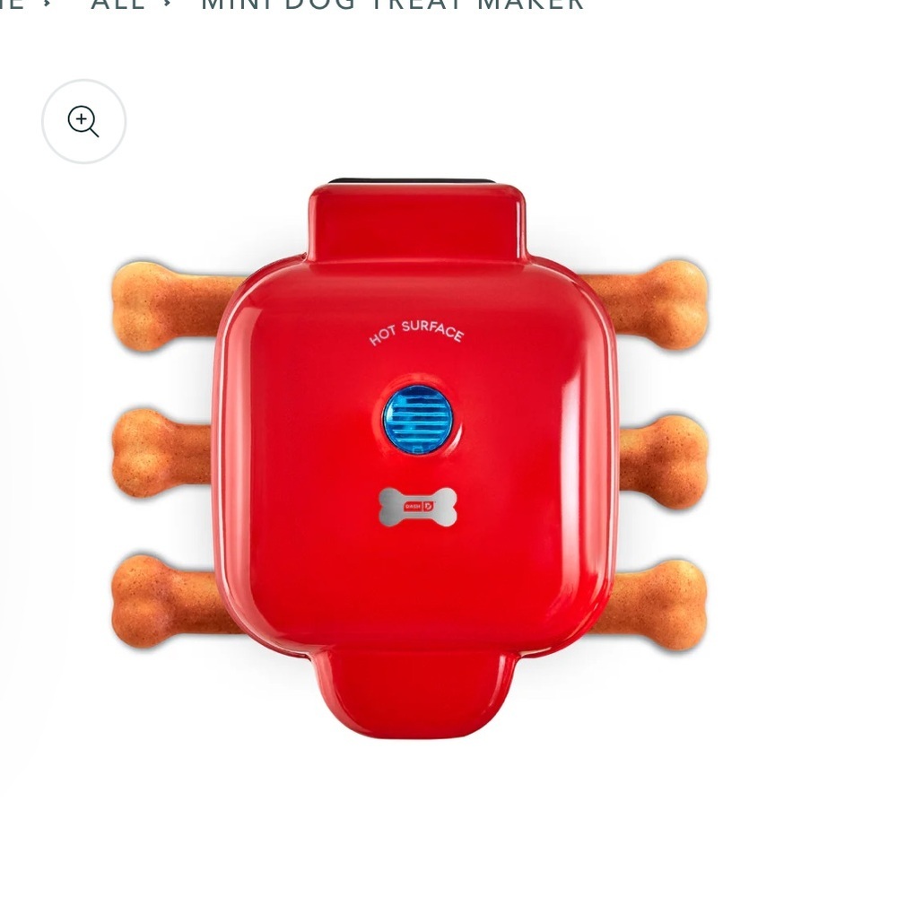 Dash Mini dog treat maker red makes 6 treats nonstick 420 Watts